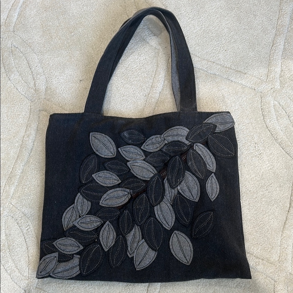 Shiraleah Black and Gray Leaf Tote